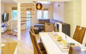 Centrally Located Apartment In Varna